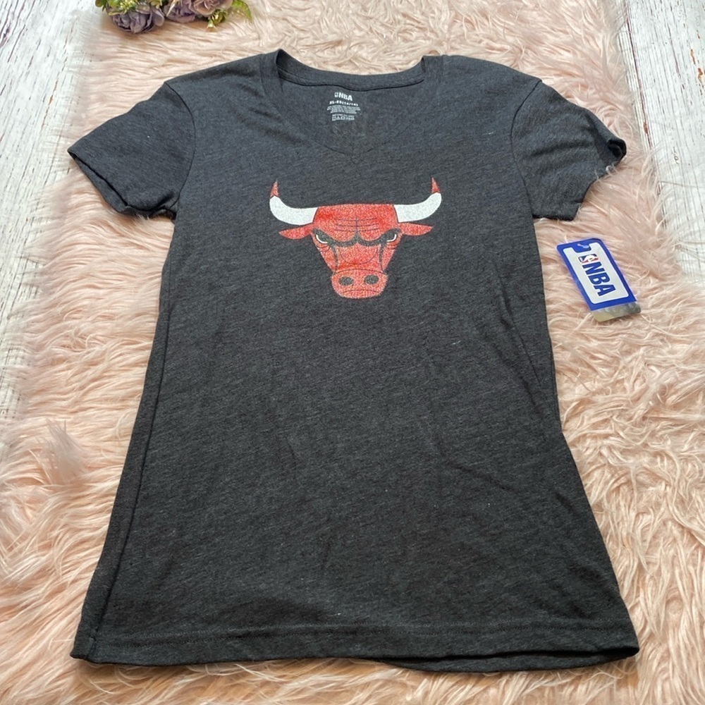NWT Chicago Bulls D Rose V Neck Tee sz XL